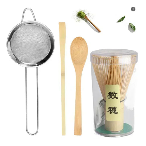 Sipra Matcha-Set: Sieb, Löffel, Schaufel und Bambusbesen freigestellt